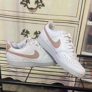 Nike Women's White and Peach Sneakers